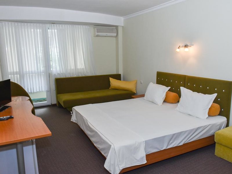 White Rose Family Hotel 320305