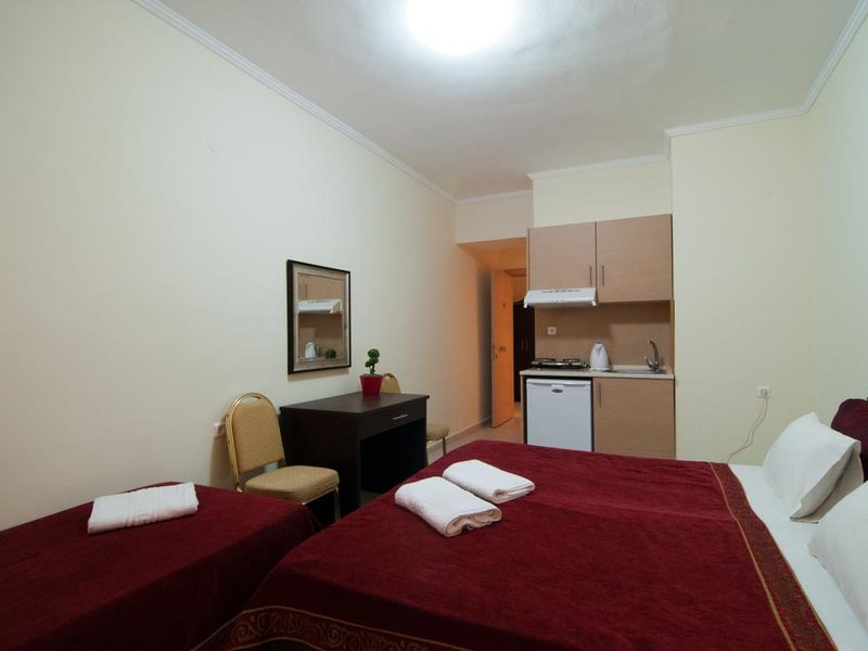 Yakinthos Hotel 220658